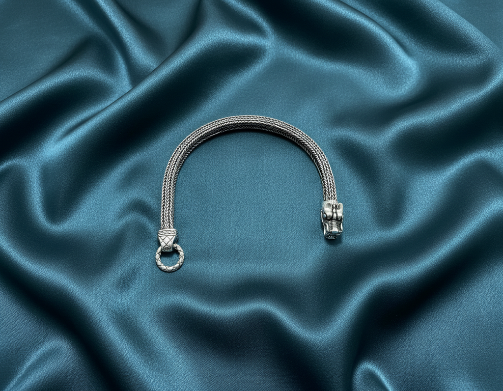 Gümüş Ejderha Bileklik