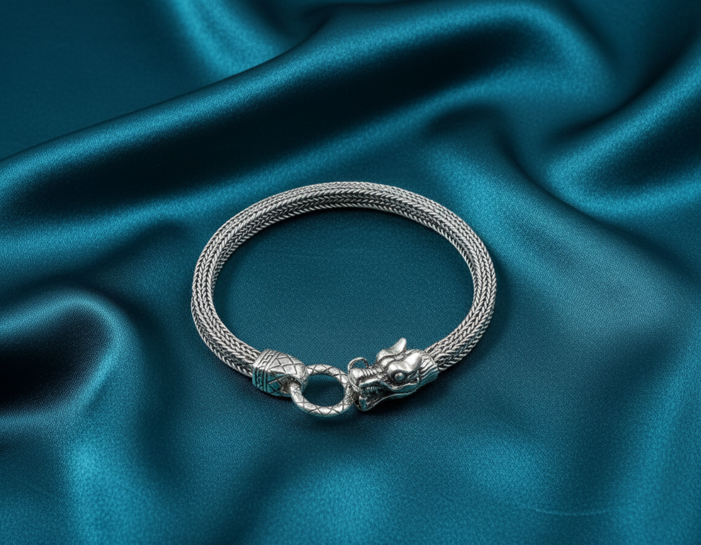 Gümüş Ejderha Bileklik