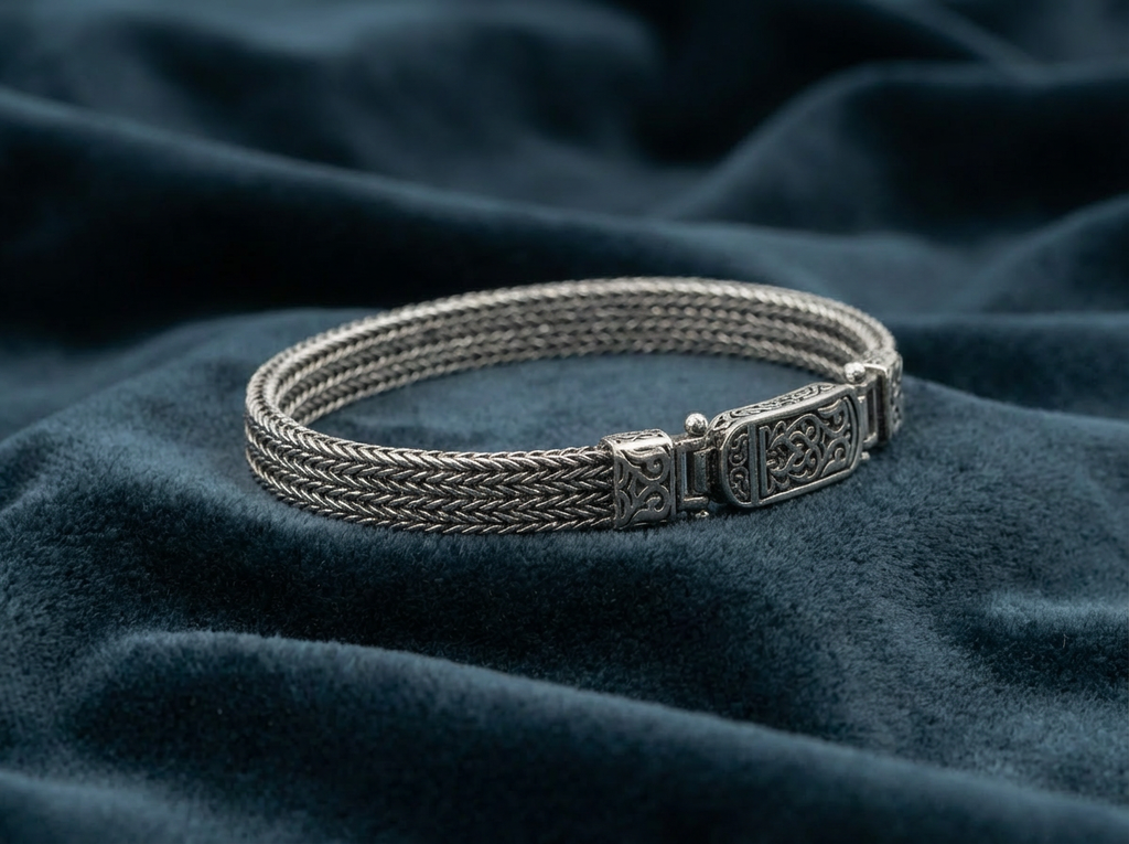 Gümüş Tilki Kuyruğu Bileklik