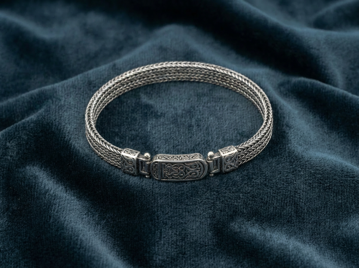 Gümüş Tilki Kuyruğu Bileklik