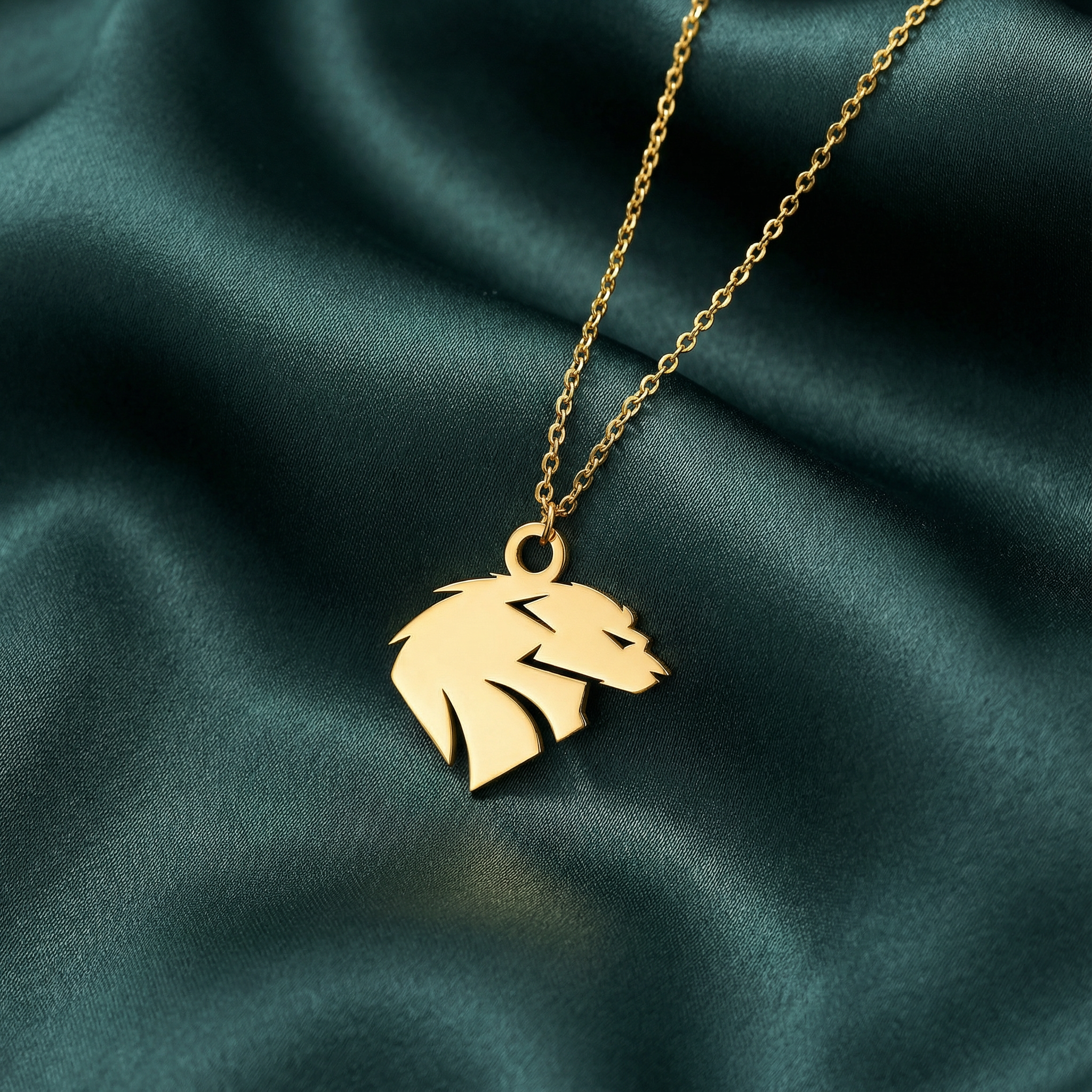 Gümüş Aslan Yelesi Kolye