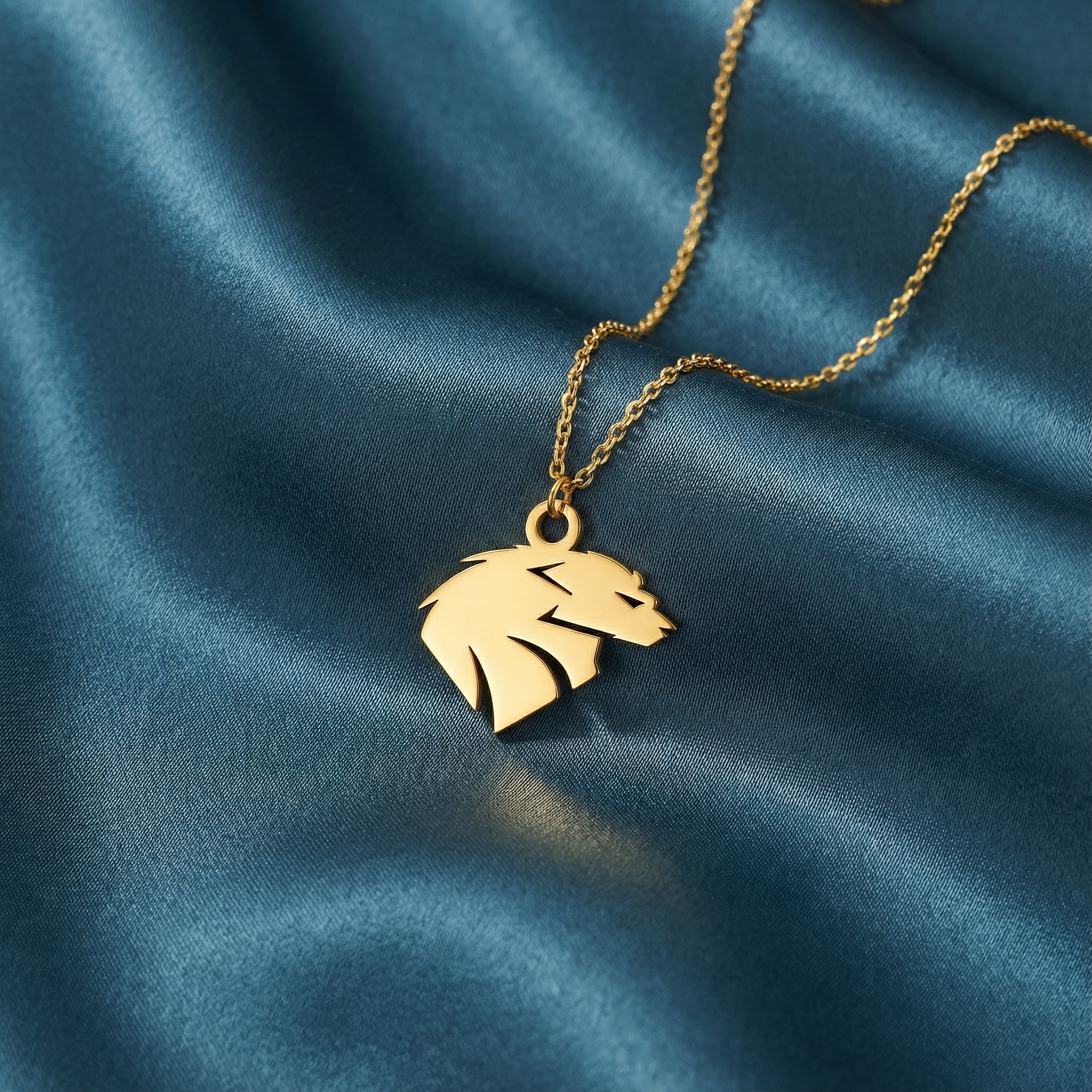 Gümüş Aslan Yelesi Kolye