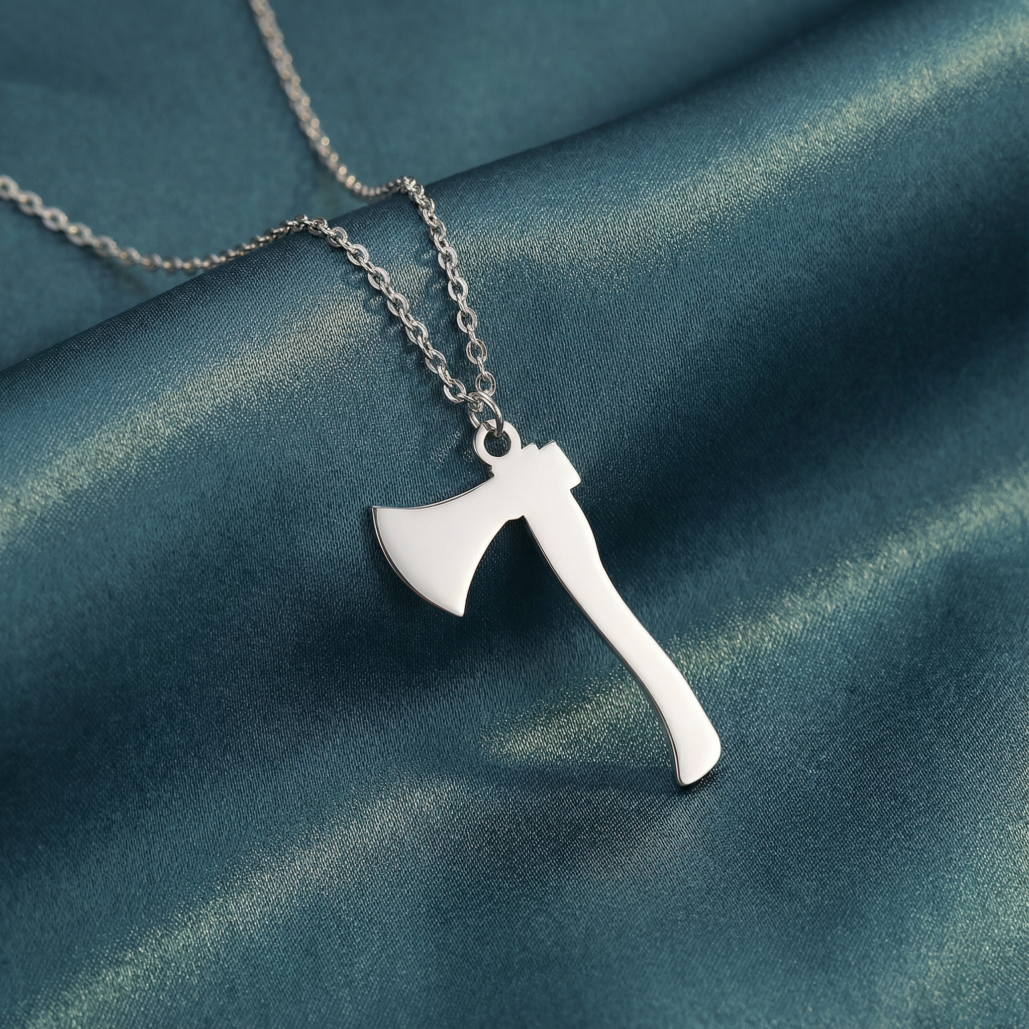 Gümüş Balta Kolye