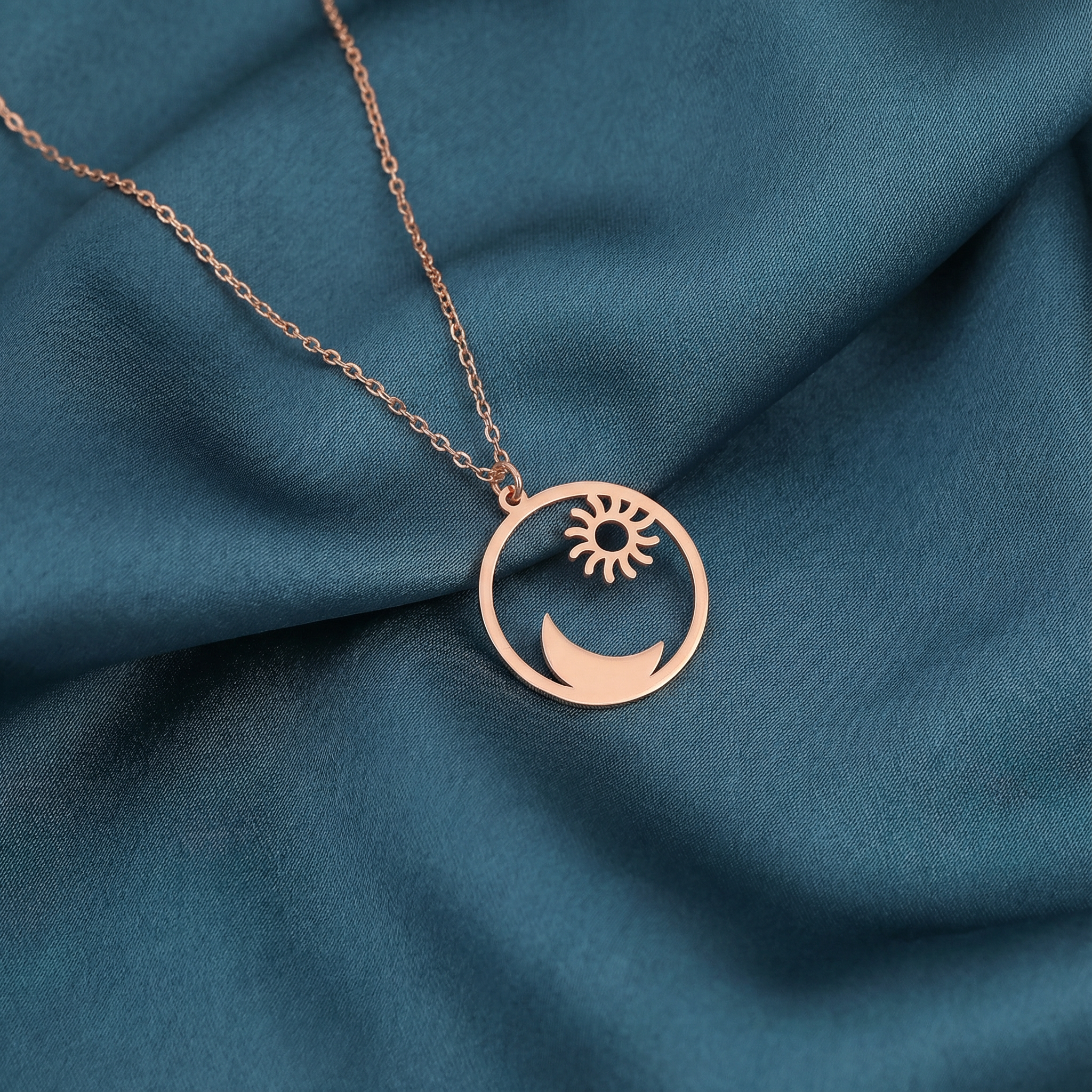 Gümüş Gece ve Gündüz Kolye