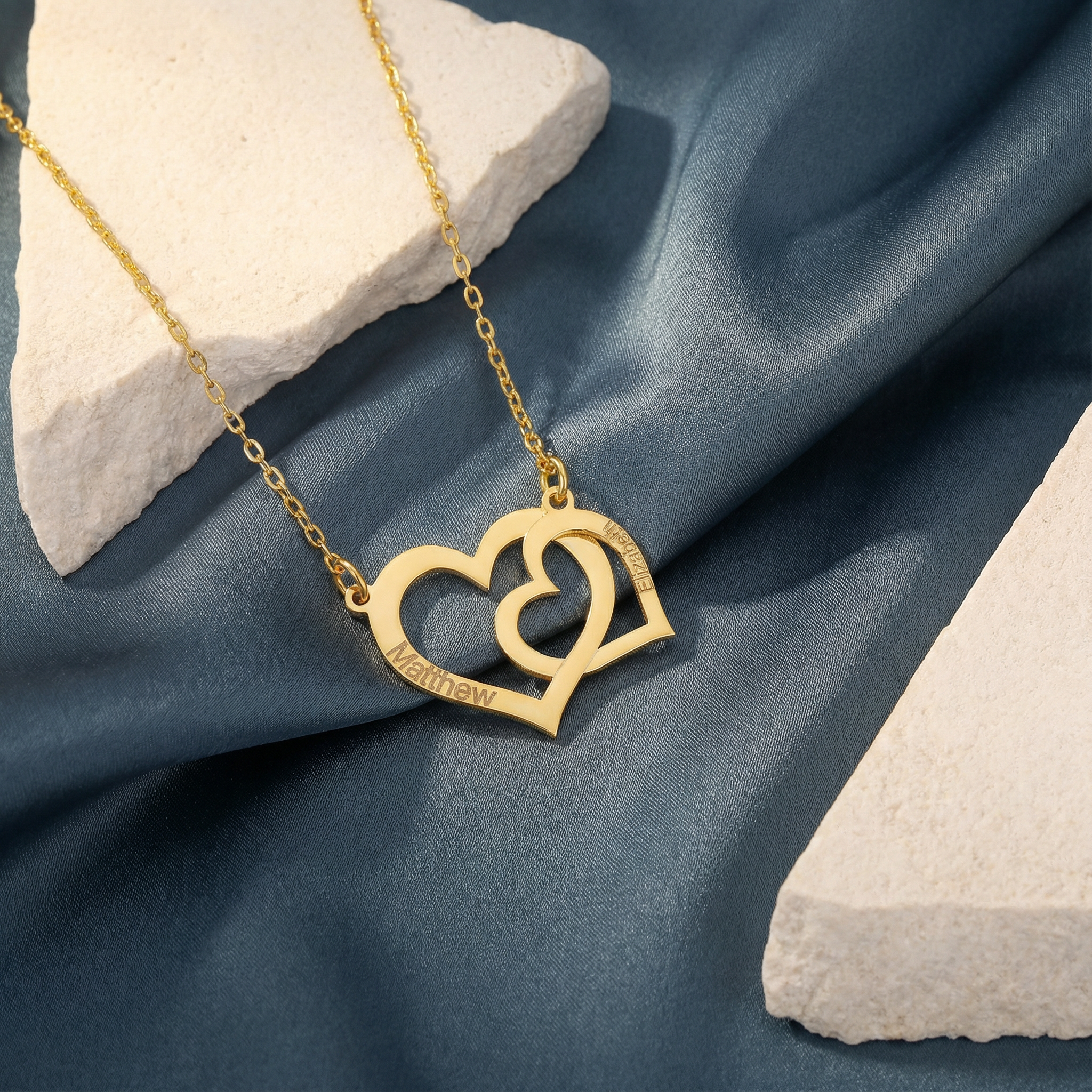 Gümüş İç İçe Geçmiş İsimli Kalp Kolye