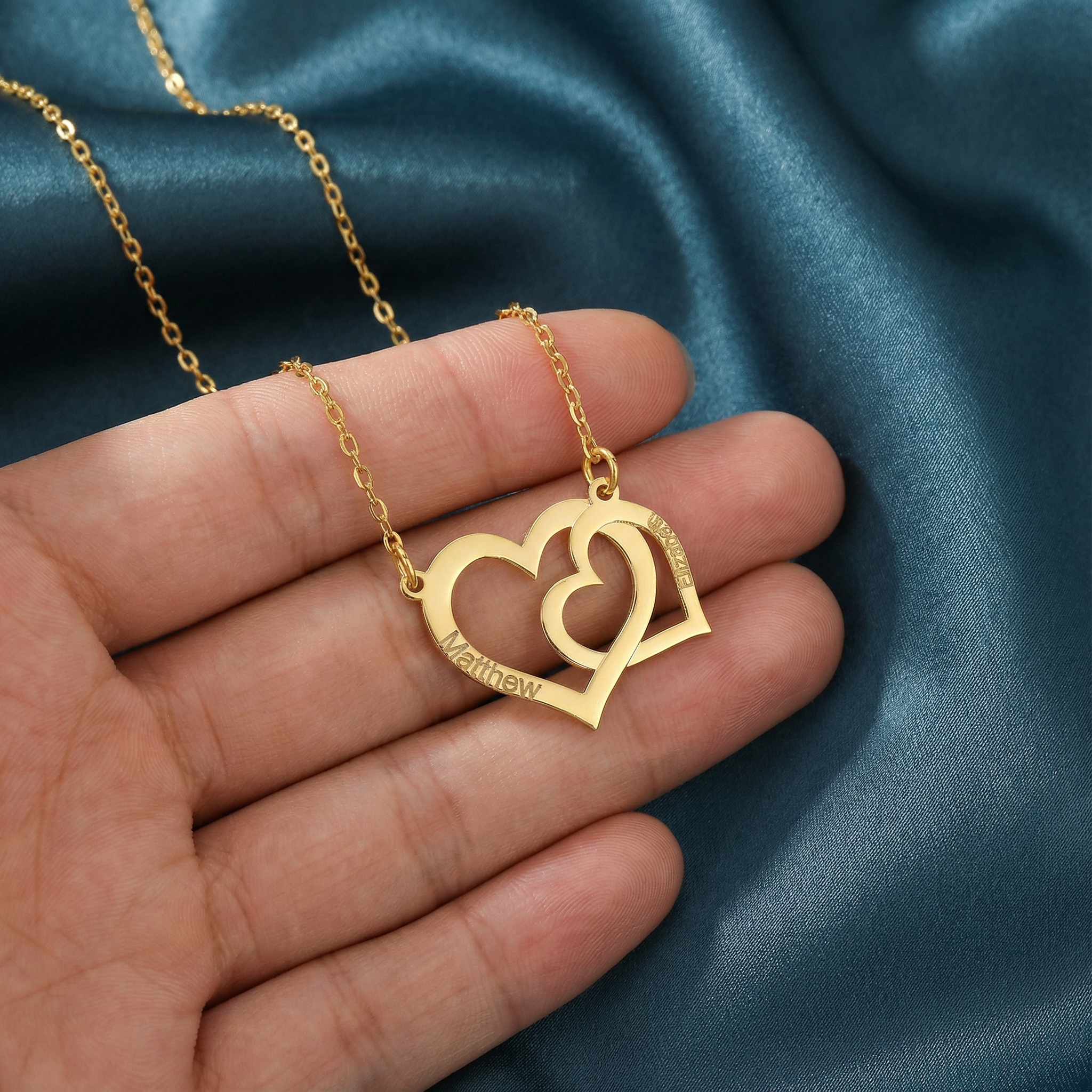 Gümüş İç İçe Geçmiş İsimli Kalp Kolye