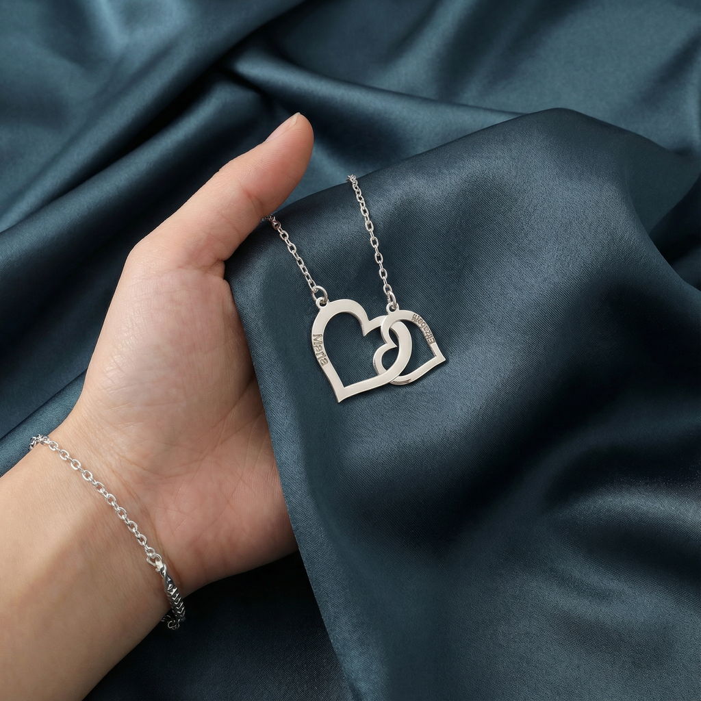 Gümüş İç İçe Geçmiş İsimli Kalp Kolye