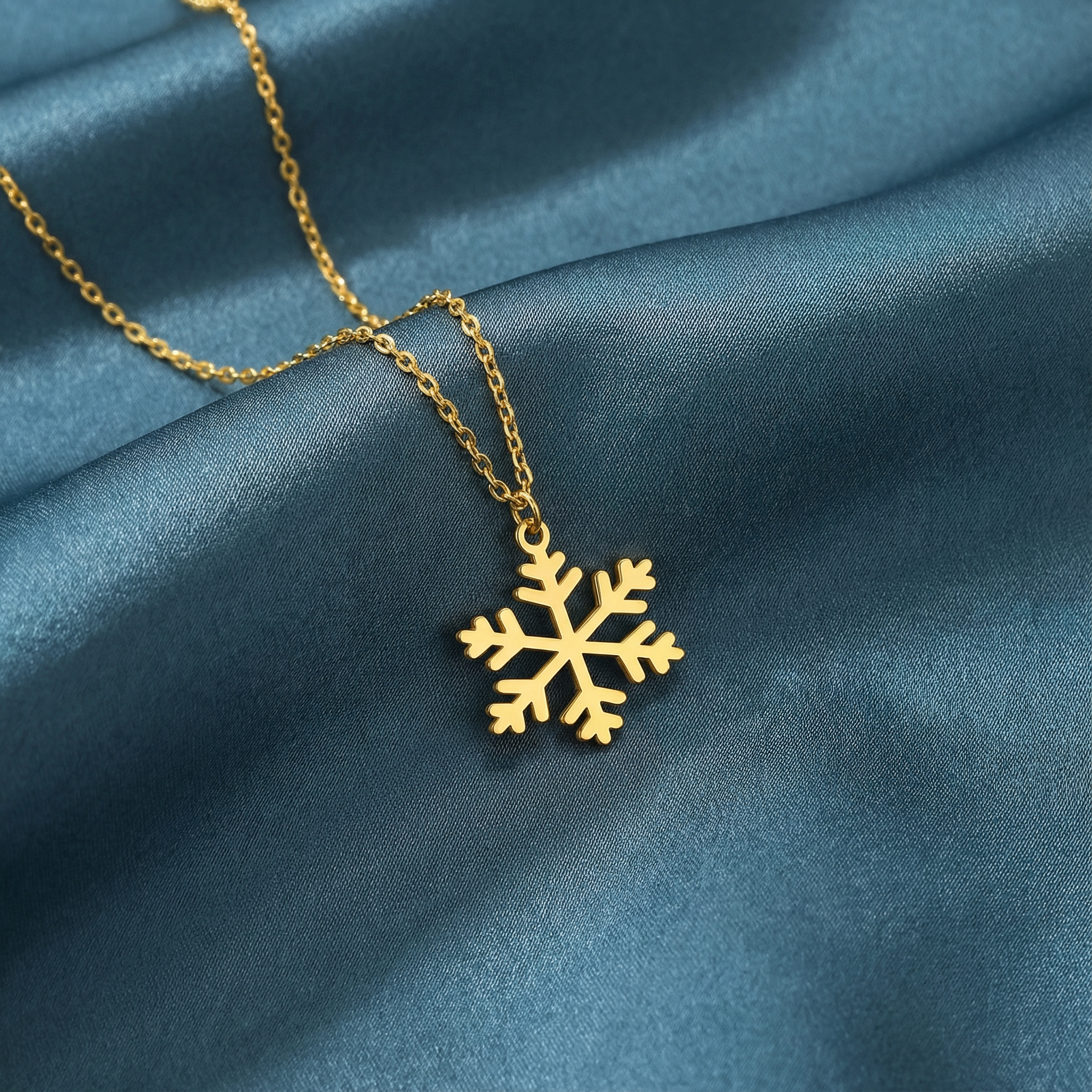 Gümüş Kar Tanesi Kolye