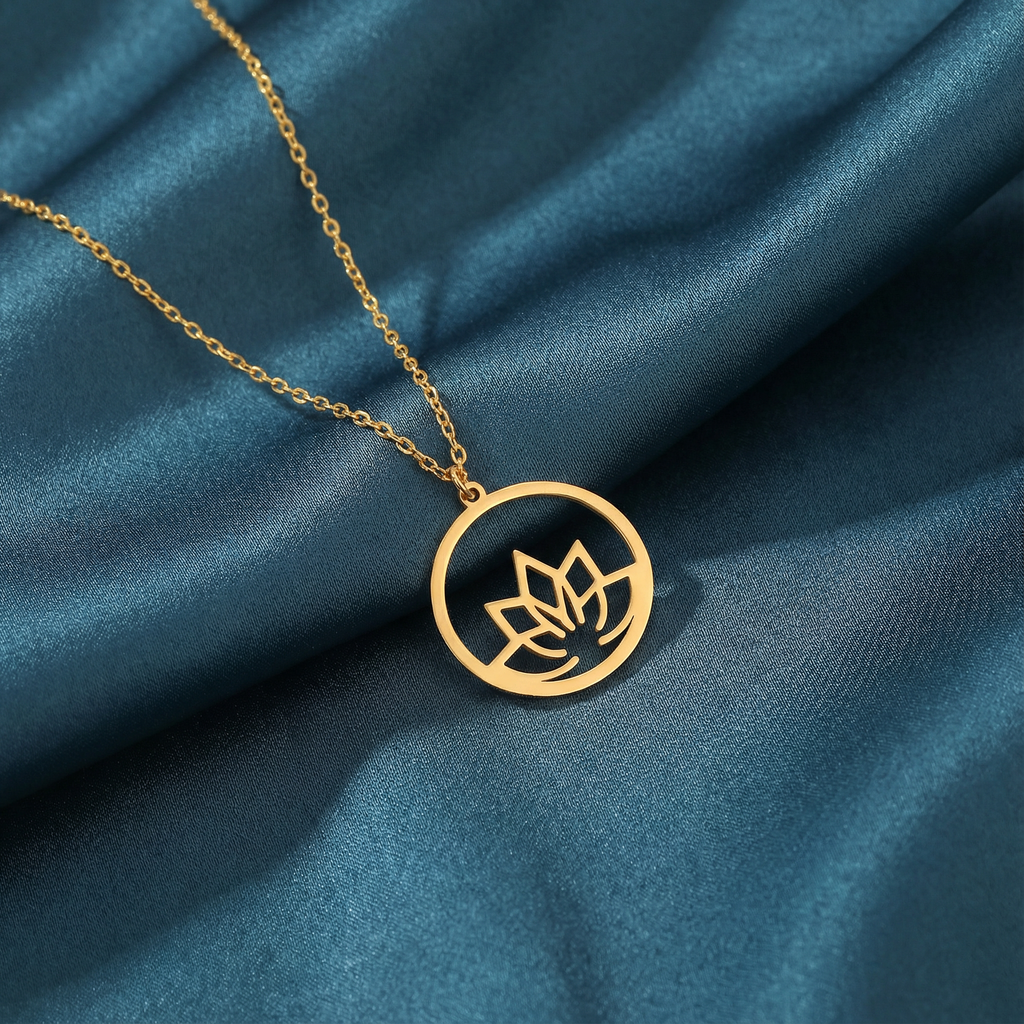 Gümüş Lotus Kolye