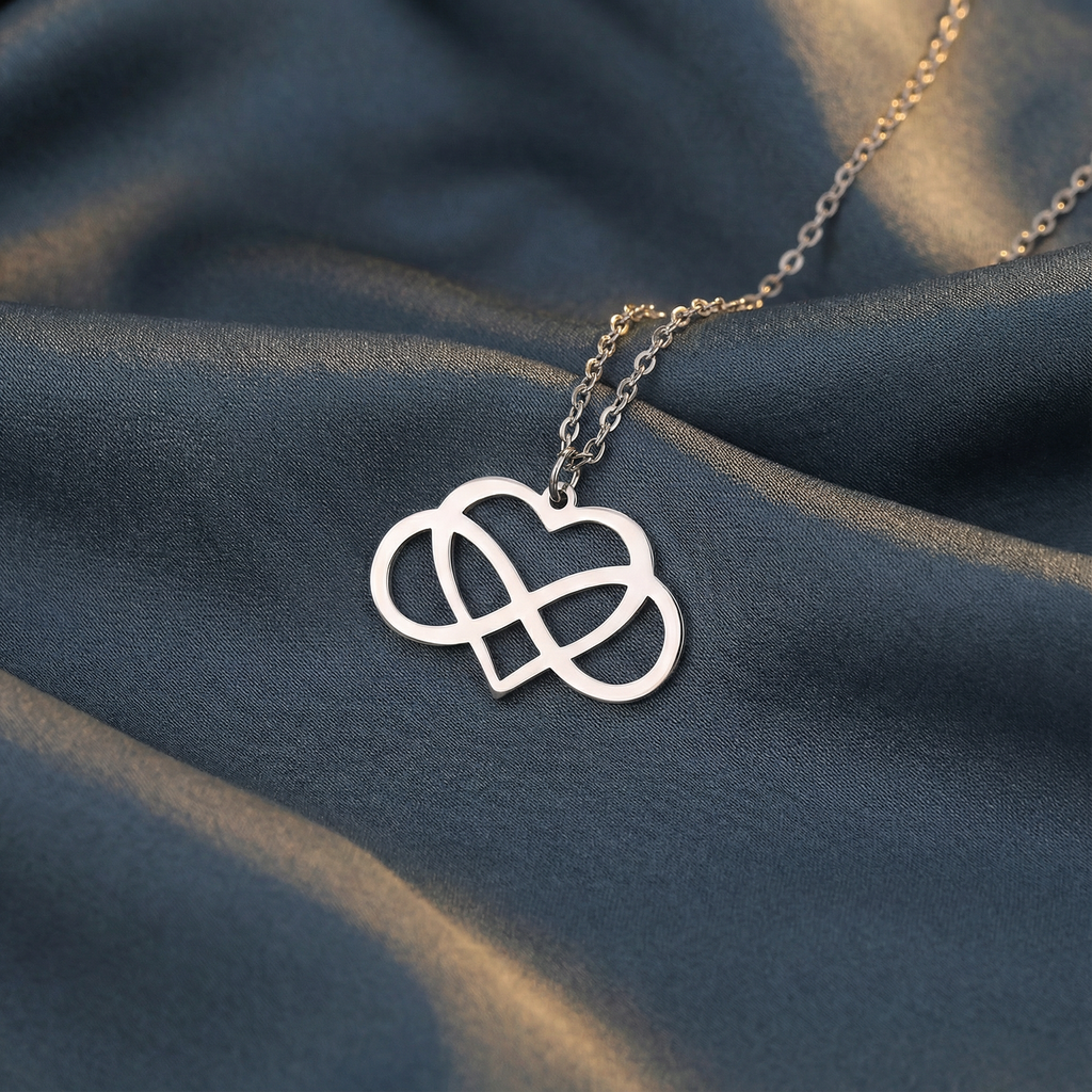 Gümüş Sonsuz Aşk Kolye