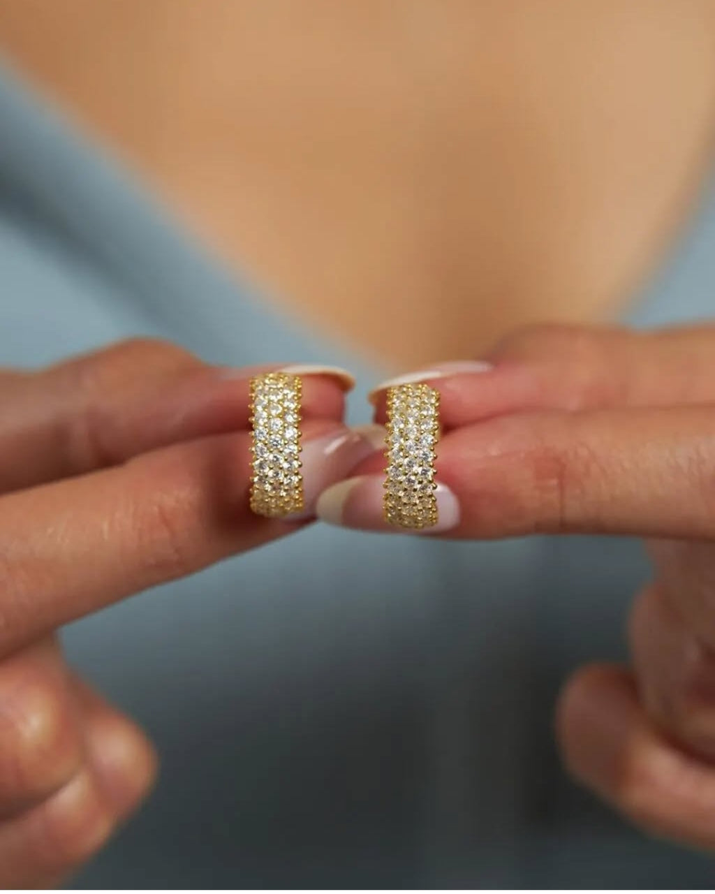 Gümüş Keskin Detaylı Halka Küpe